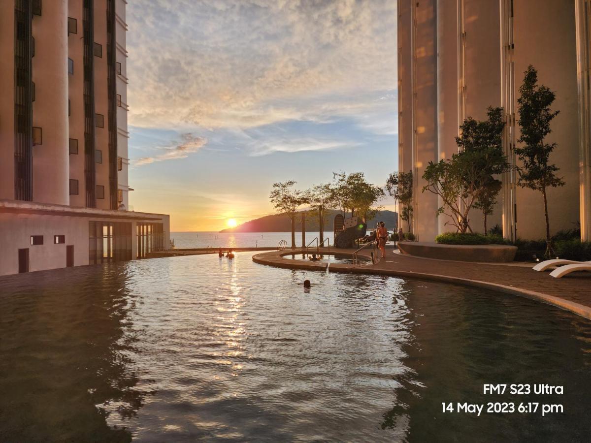 Seaview Luxury Suites At The Shore Kota Kinabalu Exterior foto